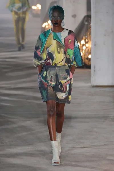 Look 28